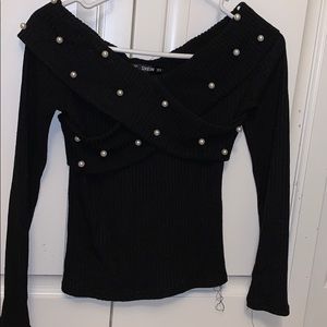 off the shoulders black knit long sleeve
